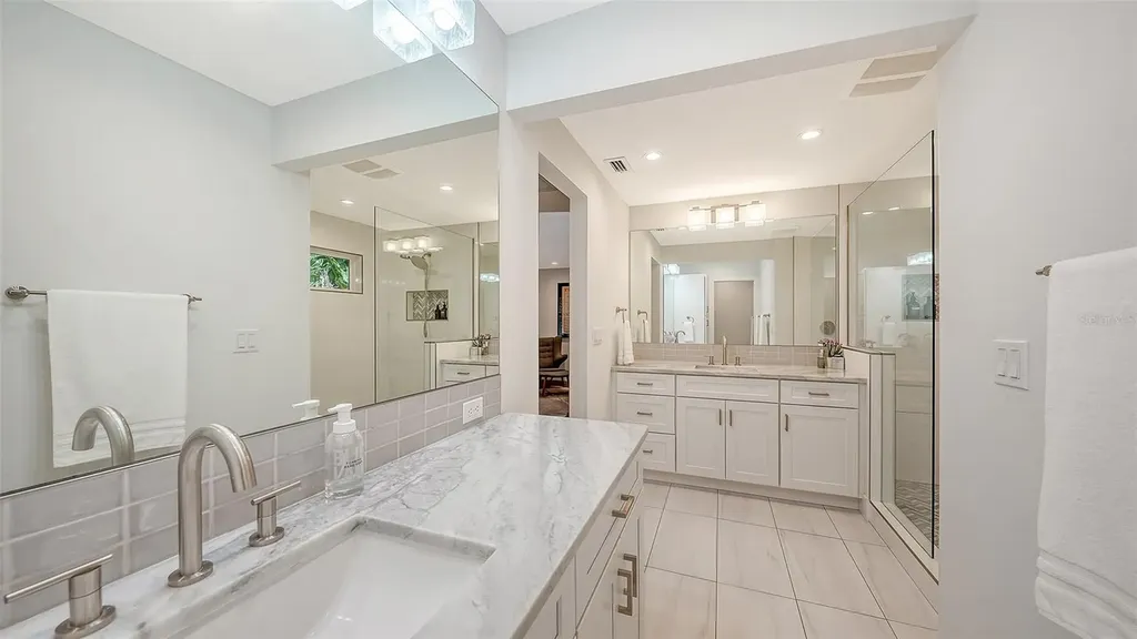 1661 S Jefferson Avenue Sarasota FL 34239