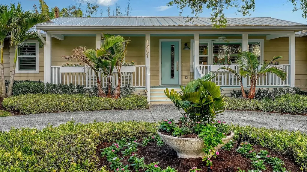 1661 S Jefferson Avenue Sarasota FL 34239
