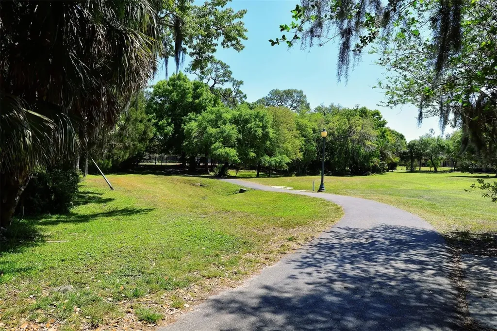 1661 S Jefferson Avenue Sarasota FL 34239