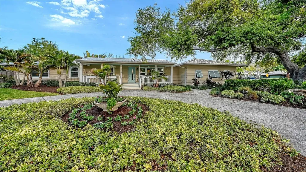 1661 S Jefferson Avenue Sarasota FL 34239