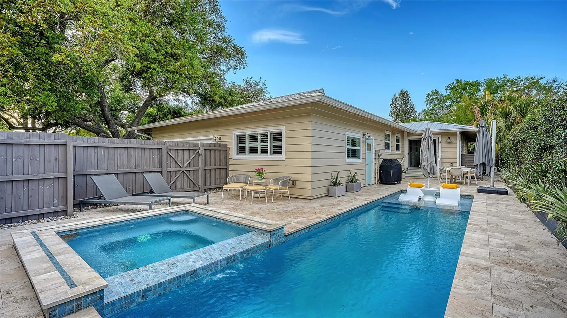 1661 S Jefferson Avenue Sarasota FL 34239