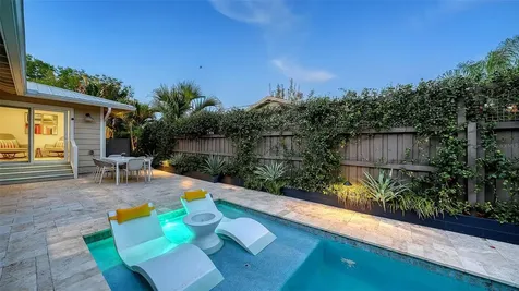 1661 S Jefferson Avenue Sarasota FL 34239