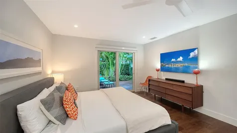1661 S Jefferson Avenue Sarasota FL 34239