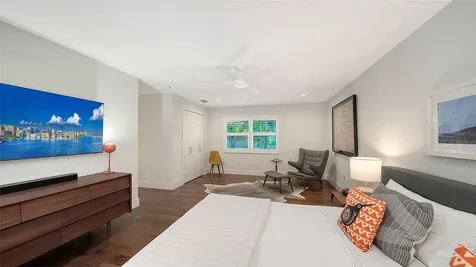 1661 S Jefferson Avenue Sarasota FL 34239