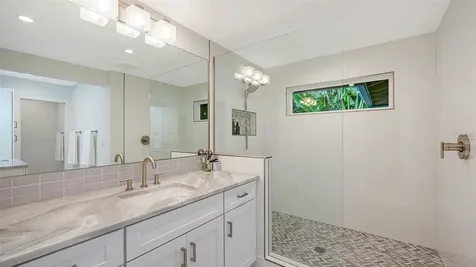 1661 S Jefferson Avenue Sarasota FL 34239