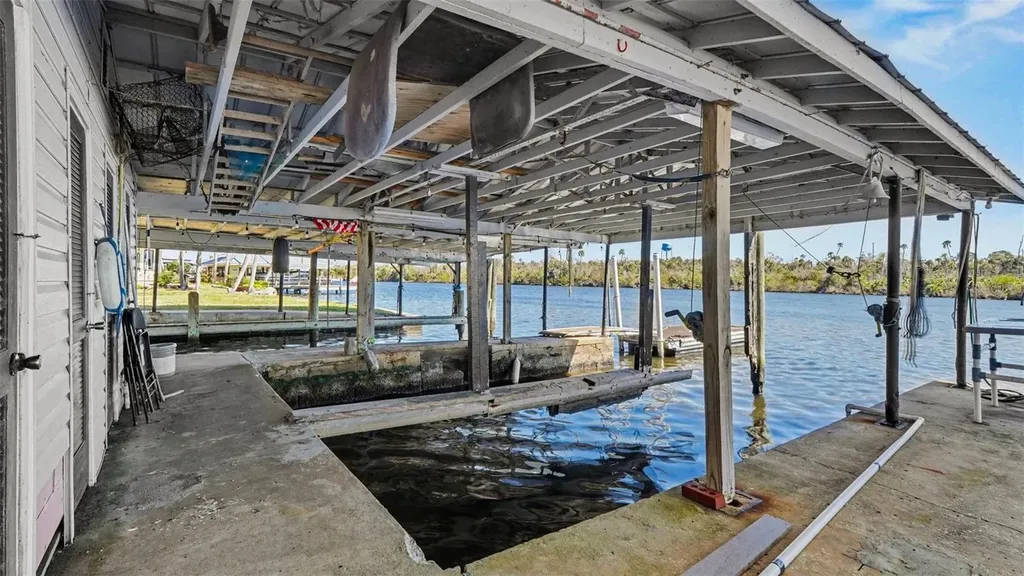 10684 W Halls River Road Homosassa FL 34448