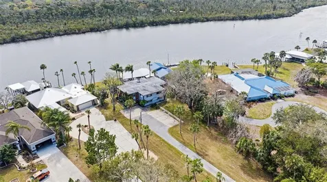 10684 W Halls River Road Homosassa FL 34448