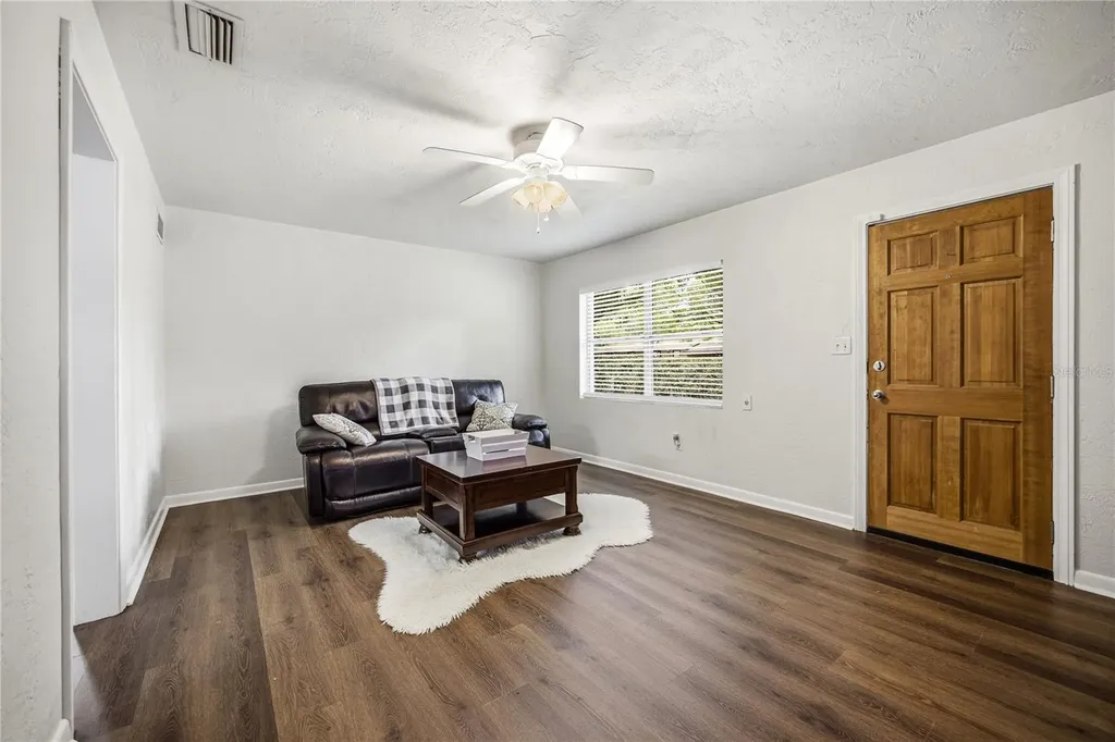 24 NE 45th Street Gainesville FL 32641