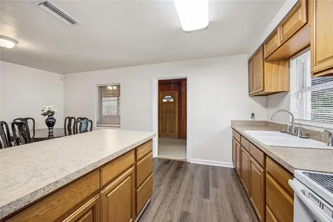24 NE 45th Street Gainesville FL 32641