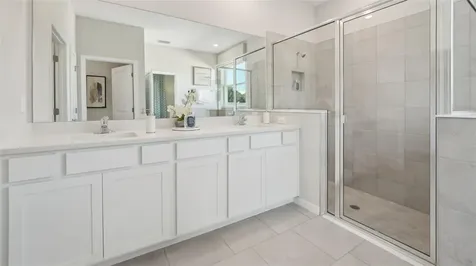 2105 Stratten Drive Zephyrhills FL 33541