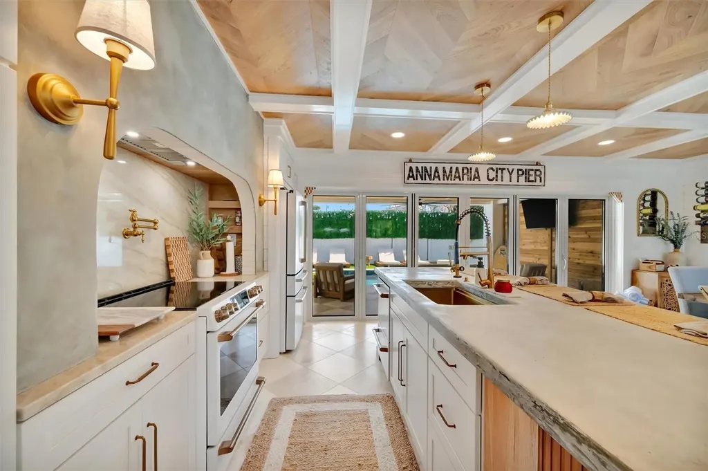117 81st Street Holmes Beach FL 34217