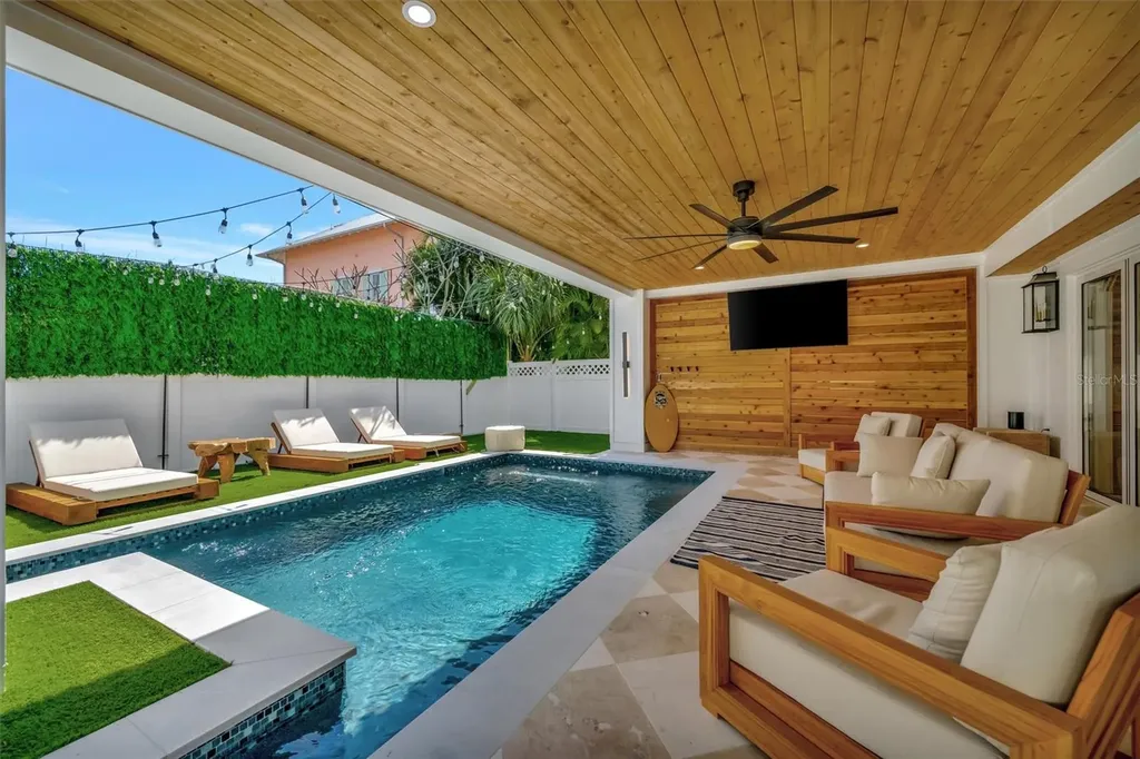117 81st Street Holmes Beach FL 34217