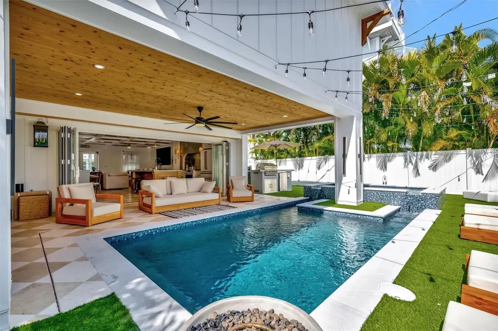 117 81st Street Holmes Beach FL 34217