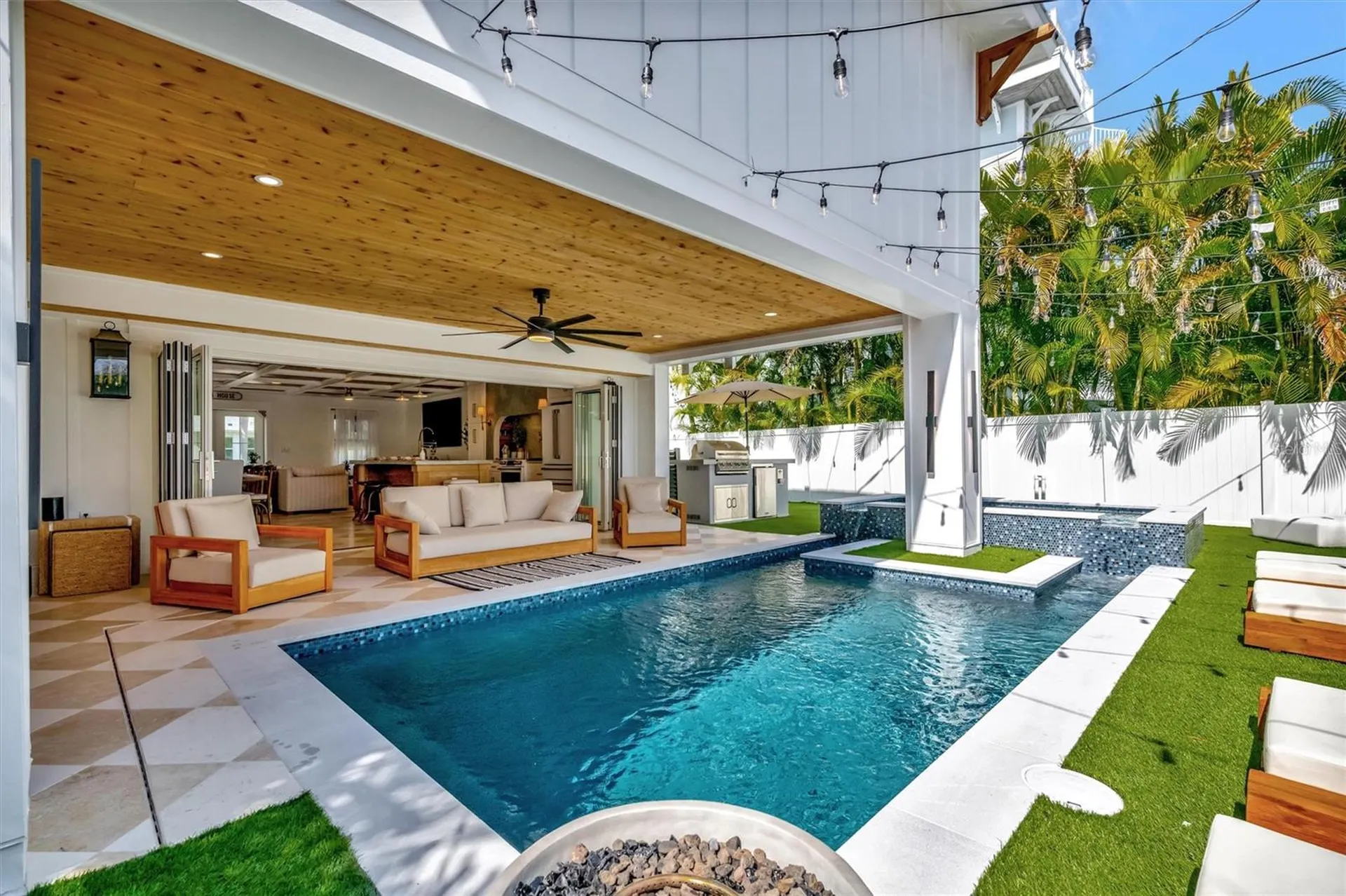 117 81st Street Holmes Beach FL 34217