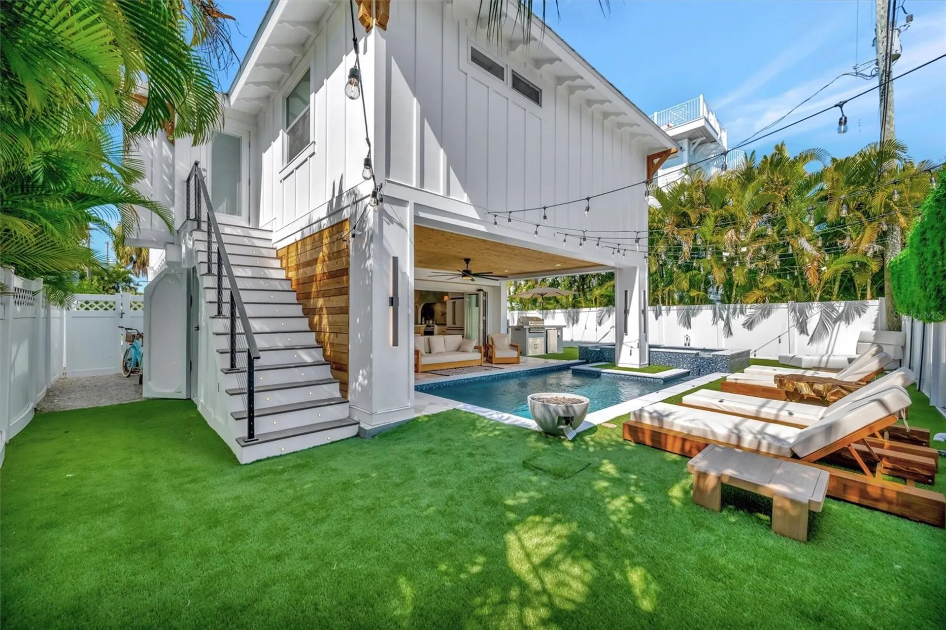 117 81st Street Holmes Beach FL 34217