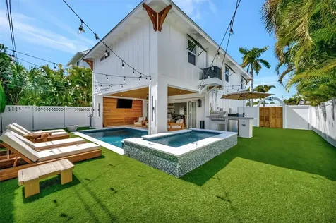 117 81st Street Holmes Beach FL 34217