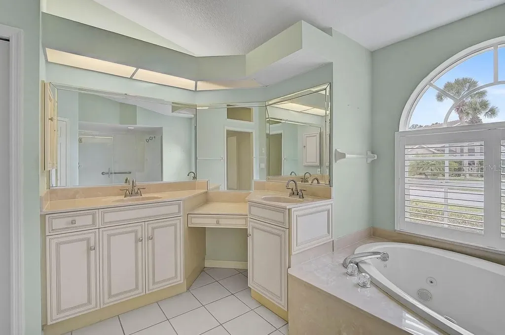 2102 Tequesta Trail Nokomis FL 34275