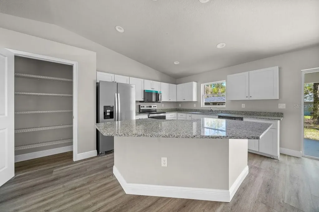 3097 W Sharpes Drive Citrus Springs FL 34433