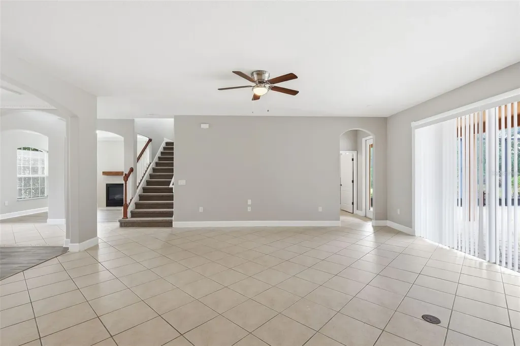 1042 Spinning Wheel Drive Apopka FL 32712