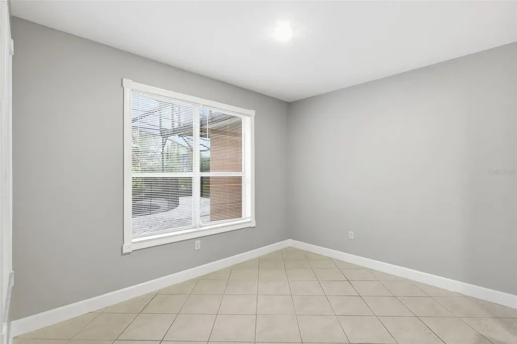 1042 Spinning Wheel Drive Apopka FL 32712
