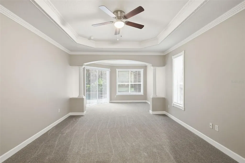 1042 Spinning Wheel Drive Apopka FL 32712
