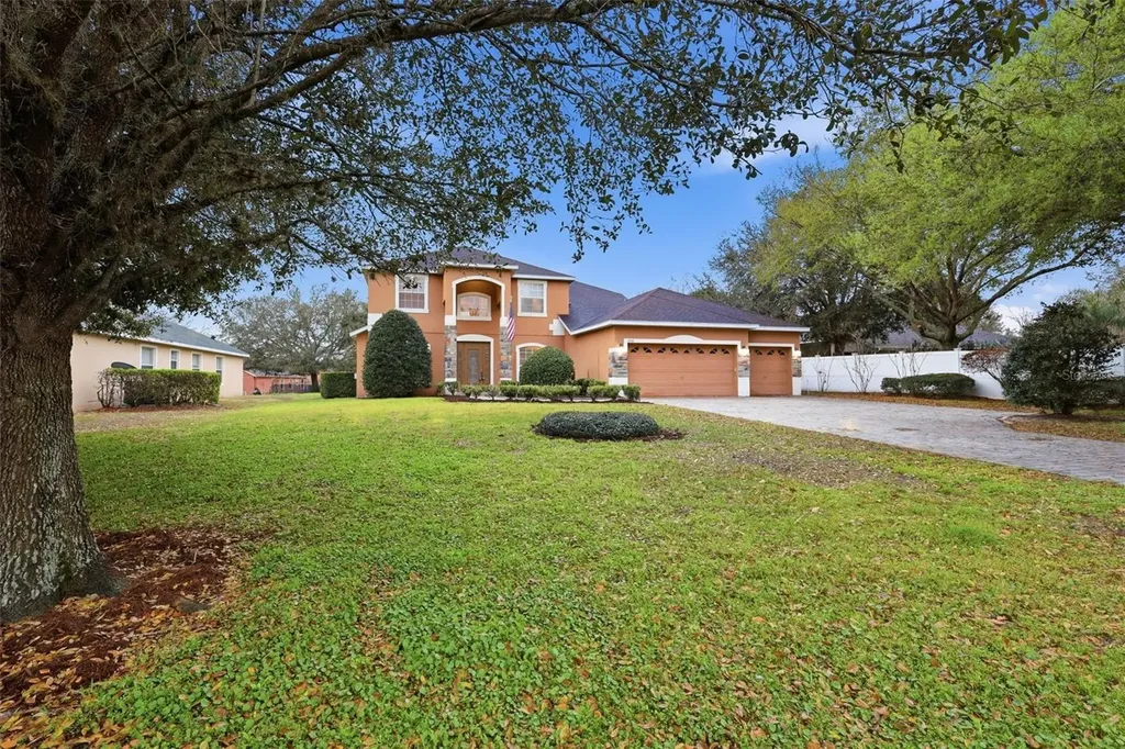 1042 Spinning Wheel Drive Apopka FL 32712