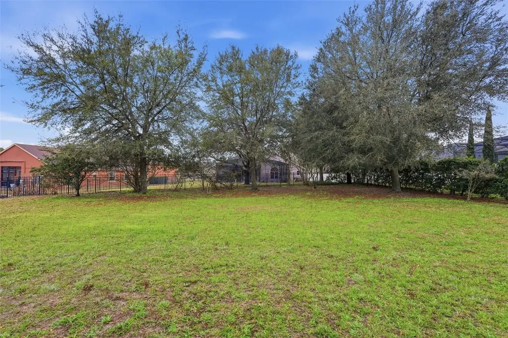 1042 Spinning Wheel Drive Apopka FL 32712