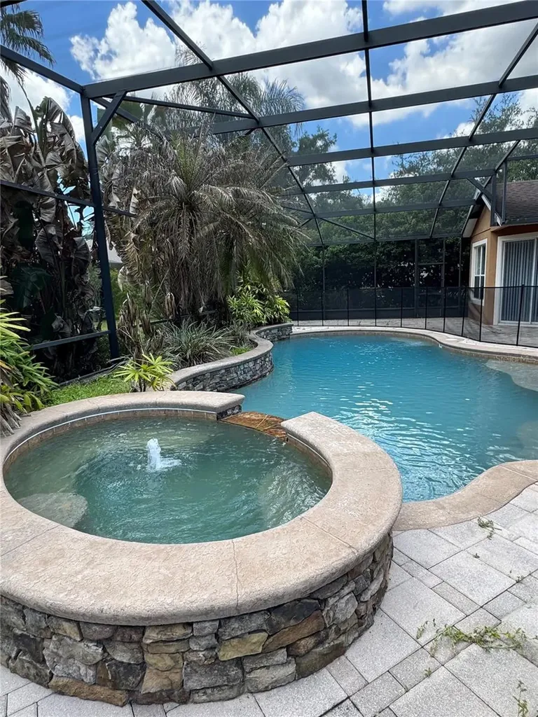 1042 Spinning Wheel Drive Apopka FL 32712