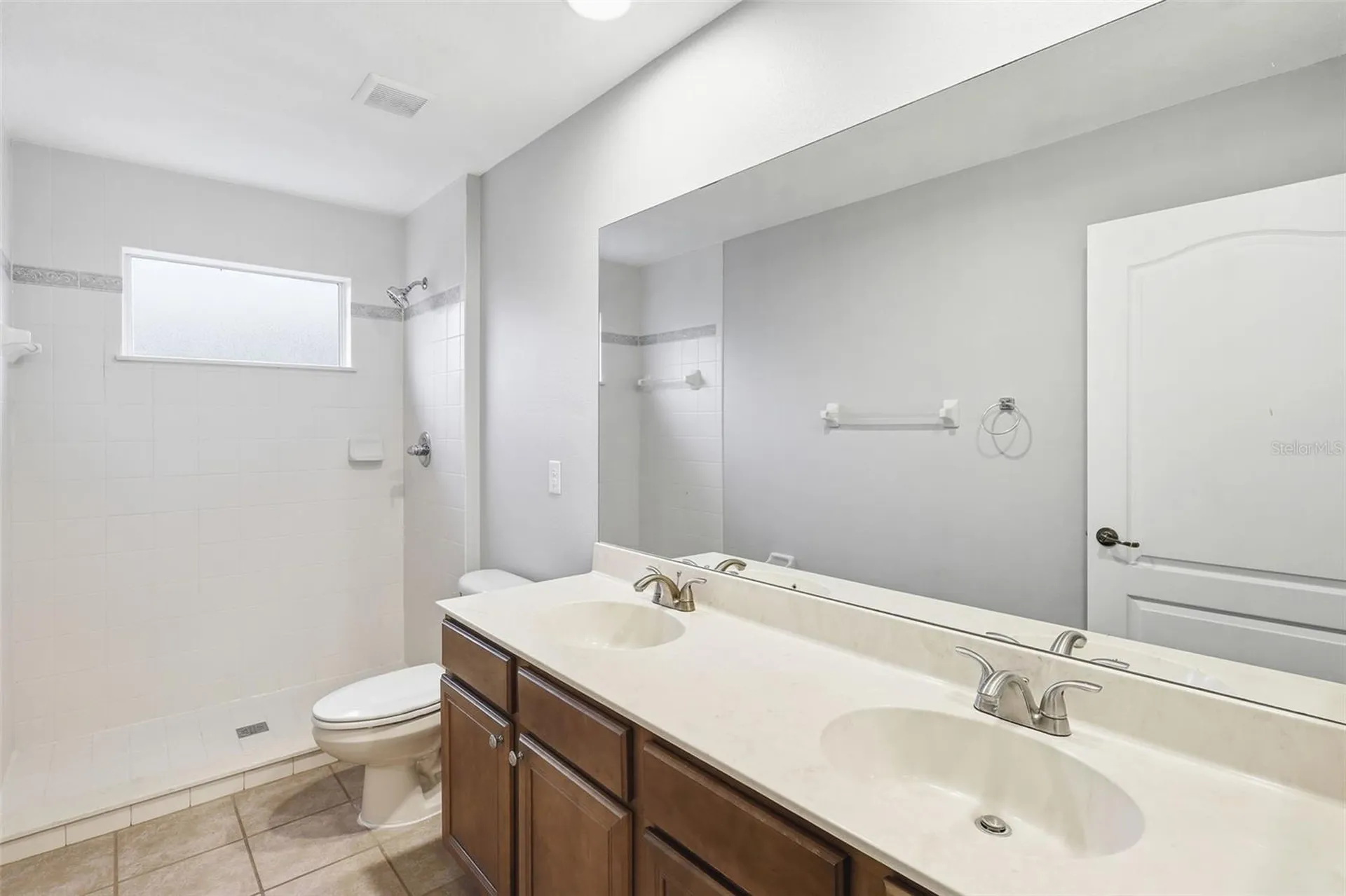 1042 Spinning Wheel Drive Apopka FL 32712