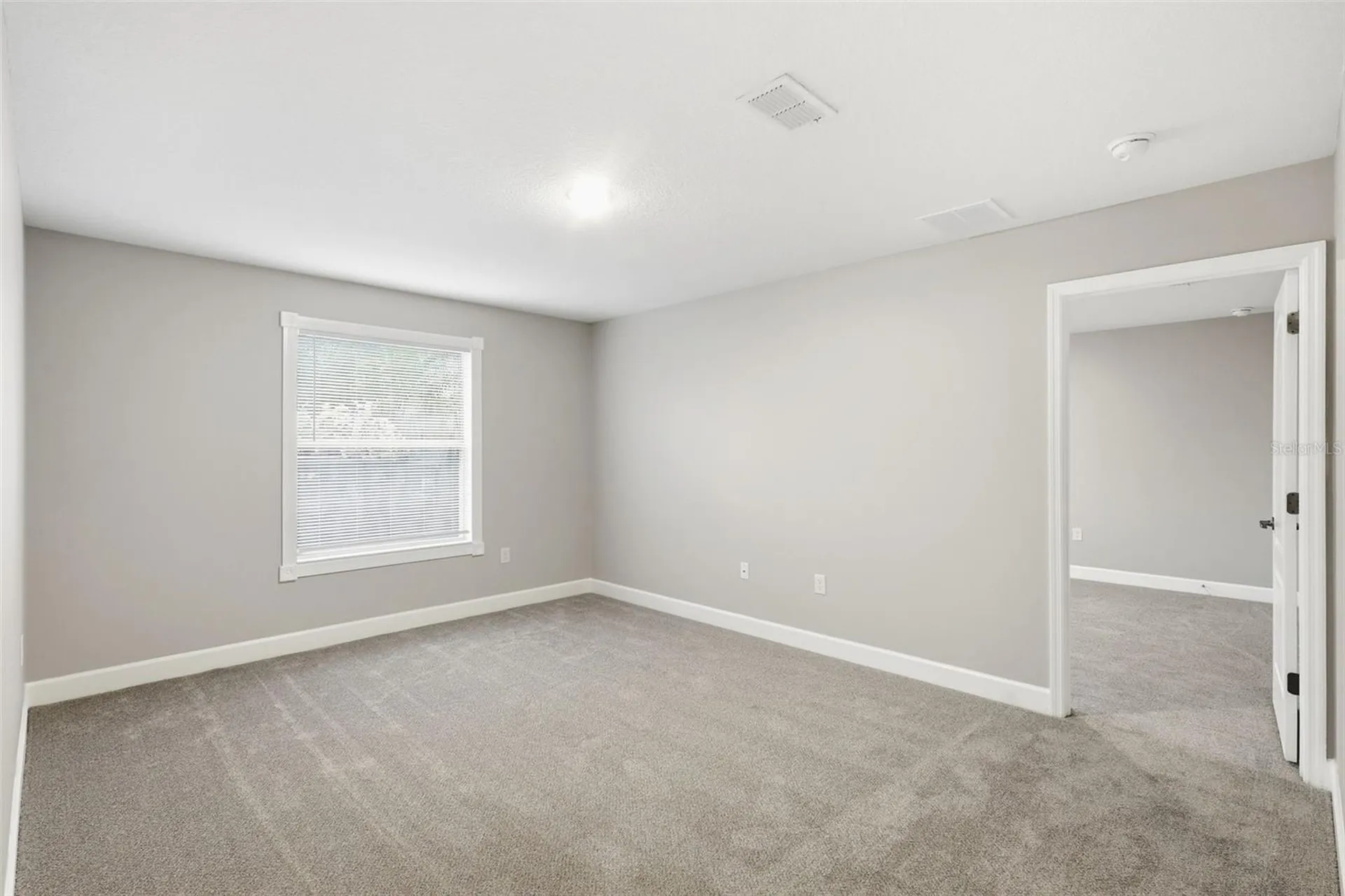 1042 Spinning Wheel Drive Apopka FL 32712