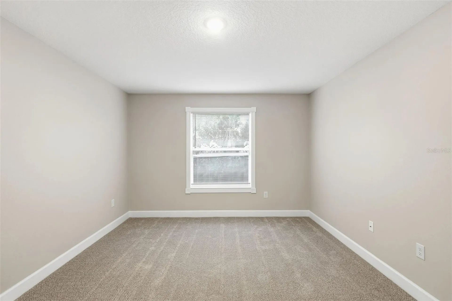 1042 Spinning Wheel Drive Apopka FL 32712