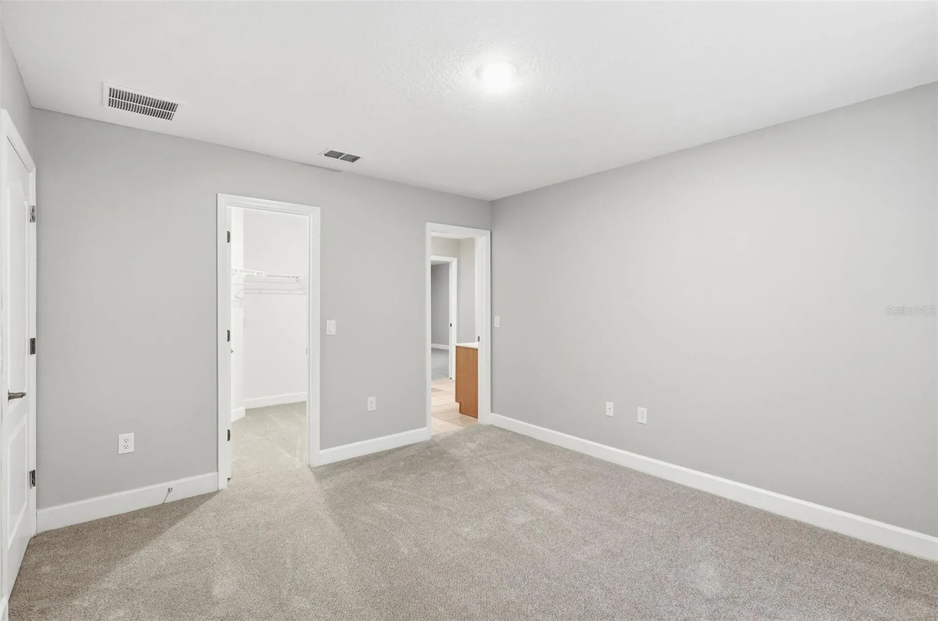 1042 Spinning Wheel Drive Apopka FL 32712