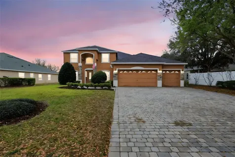 1042 Spinning Wheel Drive Apopka FL 32712