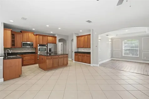 1042 Spinning Wheel Drive Apopka FL 32712