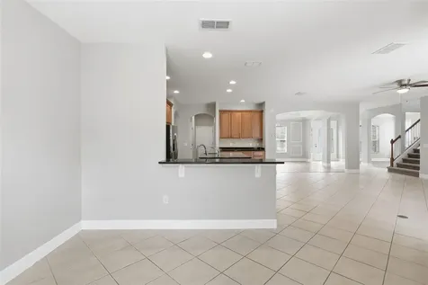 1042 Spinning Wheel Drive Apopka FL 32712