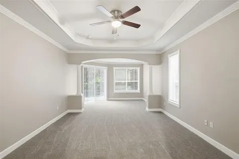 1042 Spinning Wheel Drive Apopka FL 32712