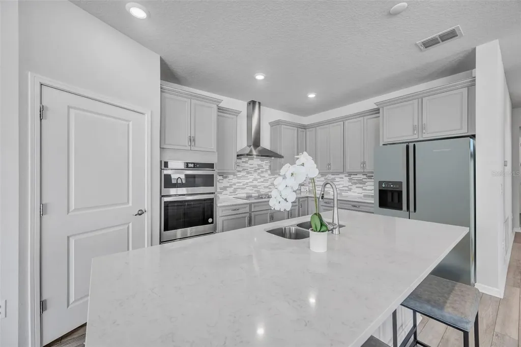 762 Parsons Mooring Court Seffner FL 33584