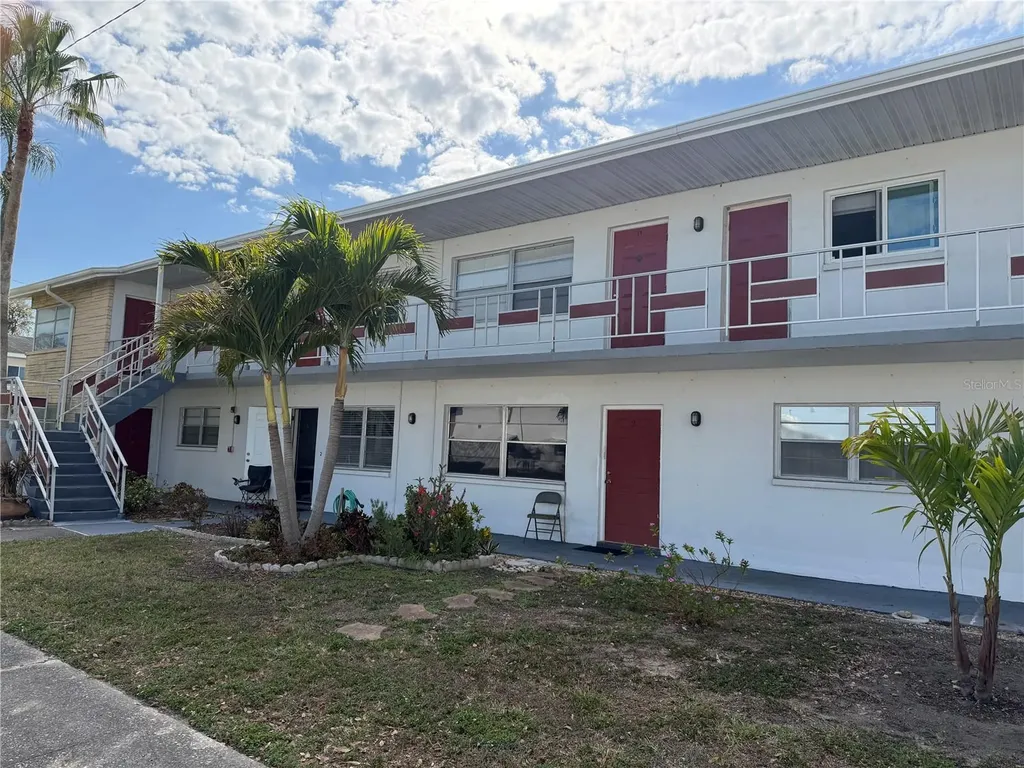 5850 18th Street N St Petersburg FL 33714