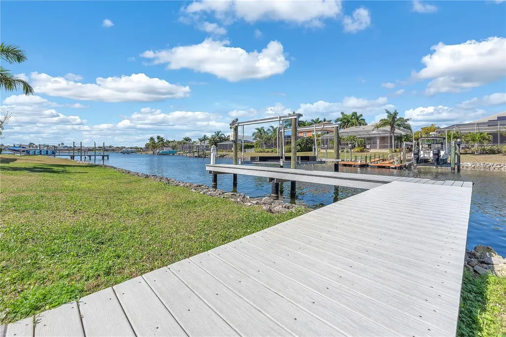5305 Wishing Arch Drive Apollo Beach FL 33572
