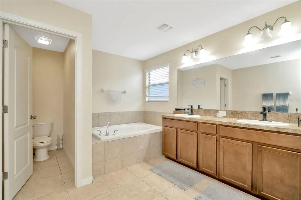 313 Shell Manor Drive Ruskin FL 33570