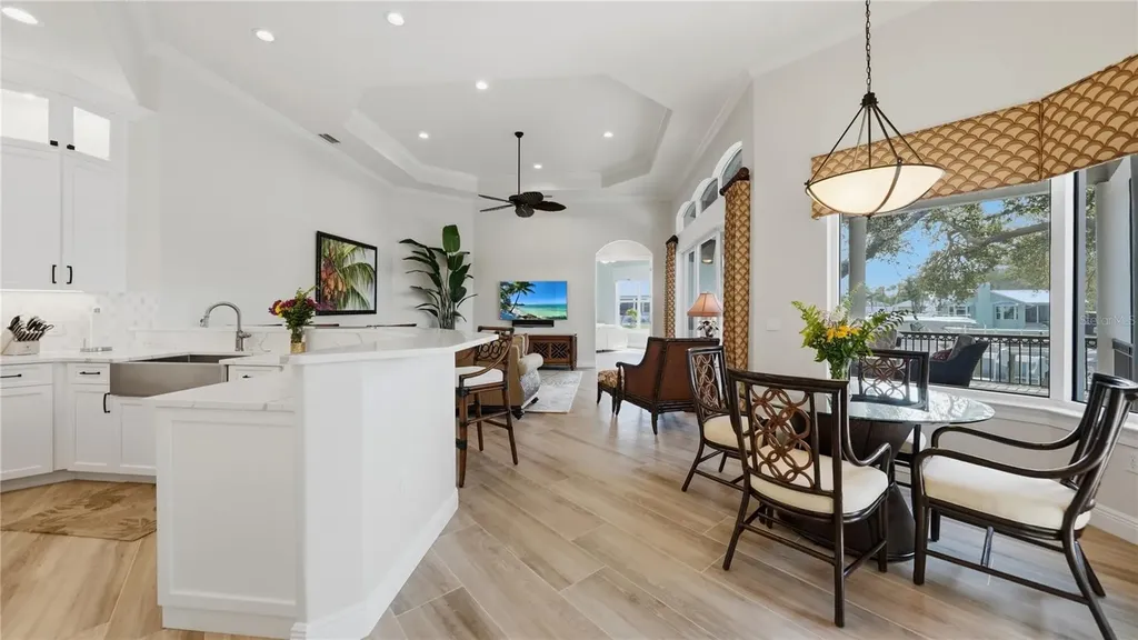 7637 Cove Terrace Sarasota FL 34231