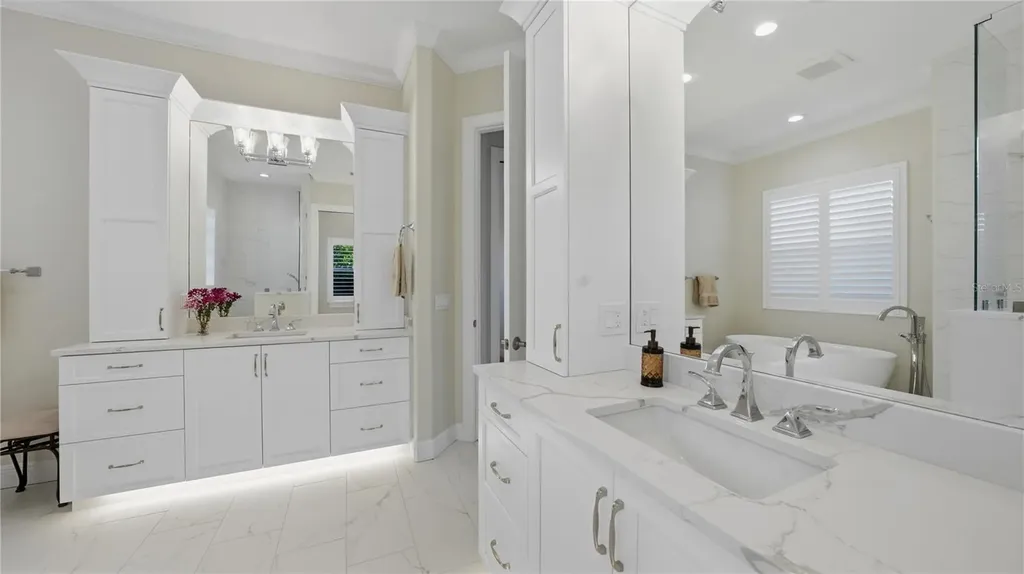 7637 Cove Terrace Sarasota FL 34231