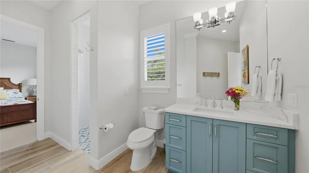 7637 Cove Terrace Sarasota FL 34231