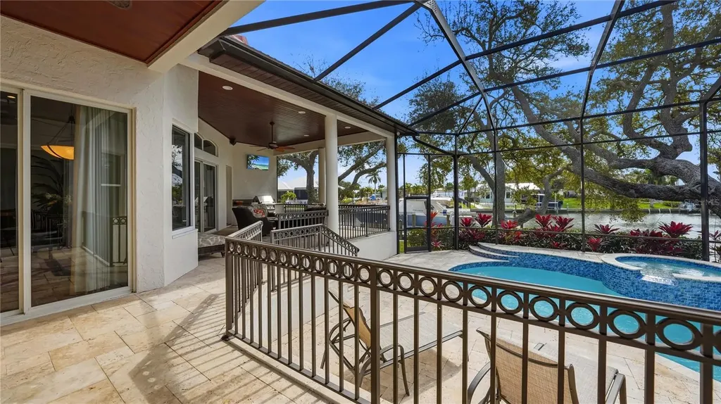 7637 Cove Terrace Sarasota FL 34231