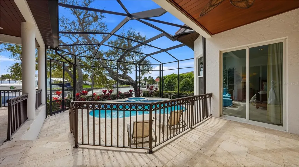 7637 Cove Terrace Sarasota FL 34231