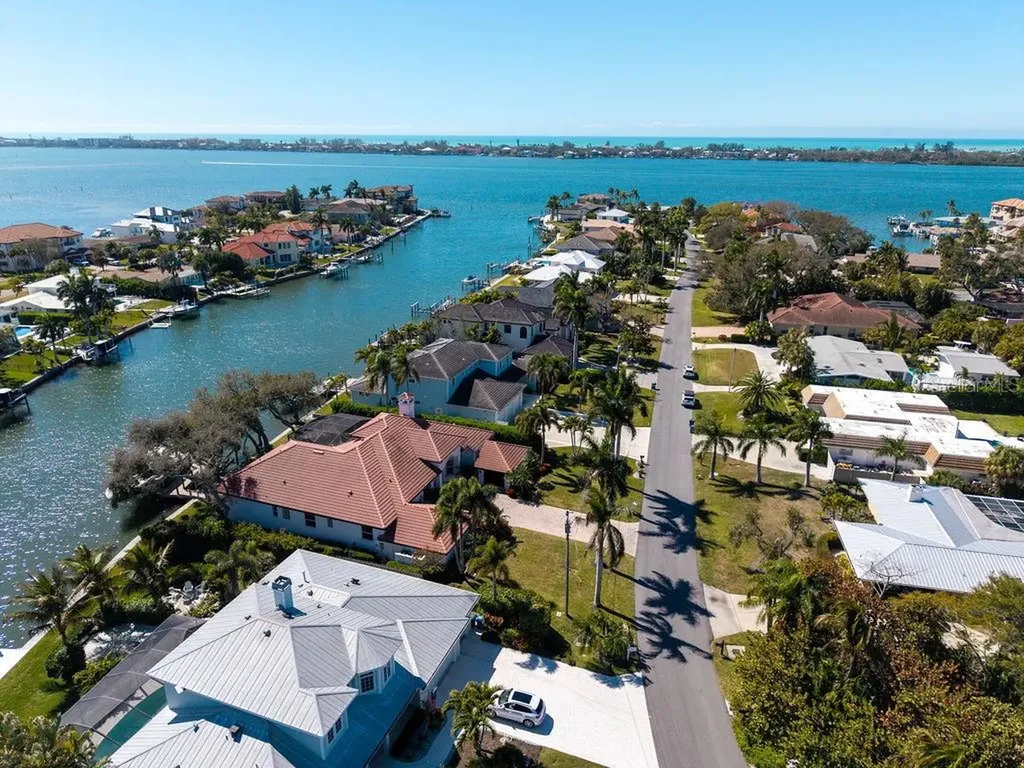 7637 Cove Terrace Sarasota FL 34231