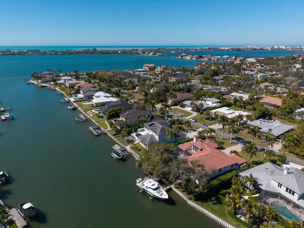 7637 Cove Terrace Sarasota FL 34231