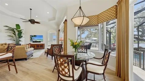 7637 Cove Terrace Sarasota FL 34231