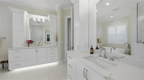7637 Cove Terrace Sarasota FL 34231