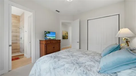 7637 Cove Terrace Sarasota FL 34231